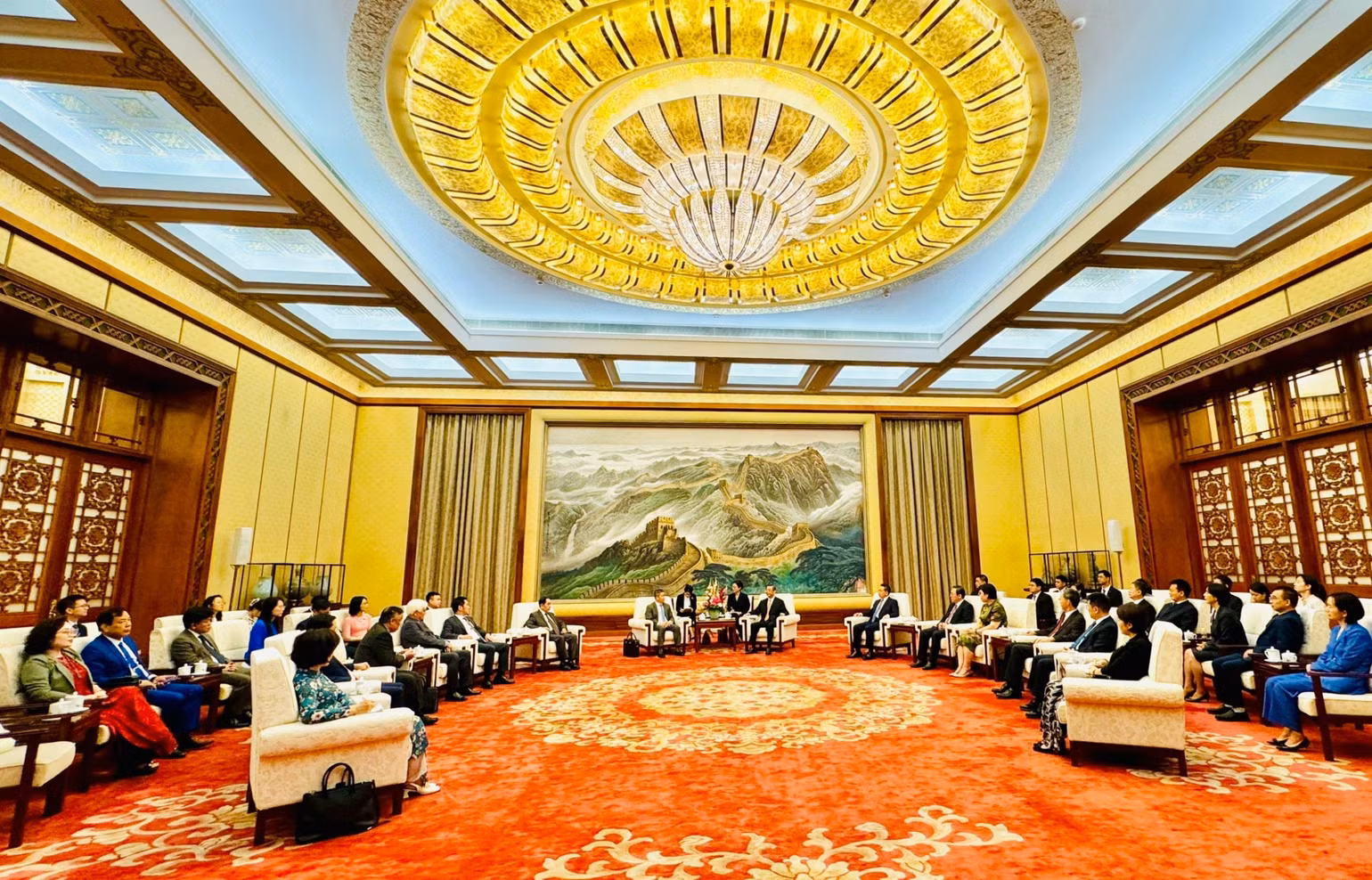 Quang cảnh buổi tiếp. Quang cảnh buổi tiếp.