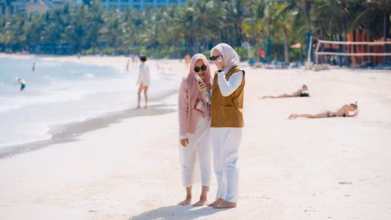 Du khách được miễn thị thực 30 ngày khi đến với Phú Quốc. Du khách được miễn thị thực 30 ngày khi đến với Phú Quốc.