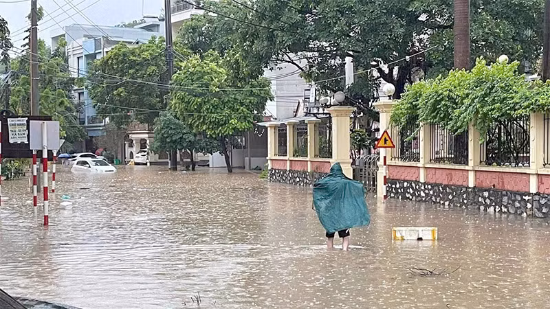 Ngập úng tại khu vực đường Trần Hưng Đạo, thành phố Tuyên Quang. Ngập úng tại khu vực đường Trần Hưng Đạo, thành phố Tuyên Quang.