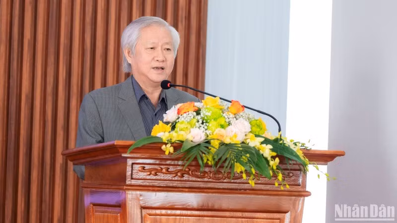 Ông Tạ Việt Anh, Chủ tịch Hội đồng quản lý quỹ AFV chia sẻ tại buổi trao đổi.