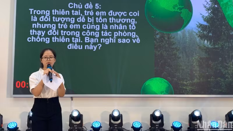 Các thí sinh tham gia vòng chung kết Cuộc thi Cuộc thi “Hùng biện tiếng Anh cho trẻ em về phòng, chống thiên tai và thích ứng biến đổi khí hậu 2024” đều có sự thể hiện rất xuất sắc.