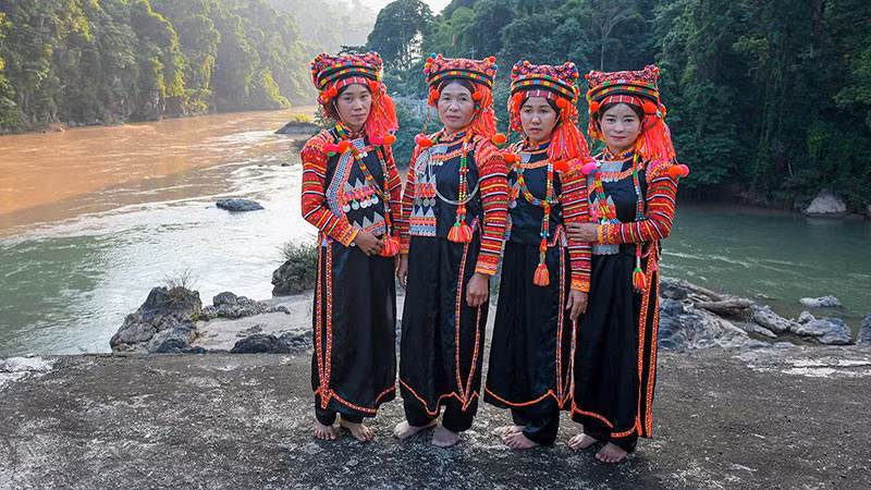 Trang phục của người Hà Nhì. (Ảnh: THÀNH ĐẠT) Trang phục của người Hà Nhì. (Ảnh: THÀNH ĐẠT)