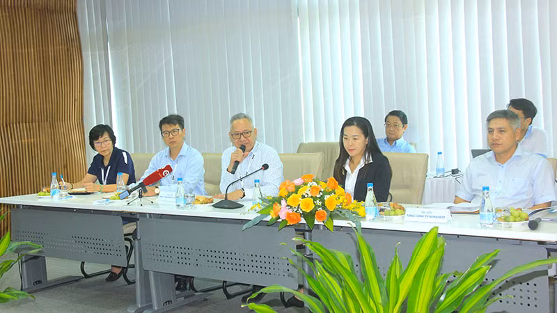 Ông Paul Trần, Tổng Giám đốc Meggitt Việt Nam phát biểu. Ông Paul Trần, Tổng Giám đốc Meggitt Việt Nam phát biểu.