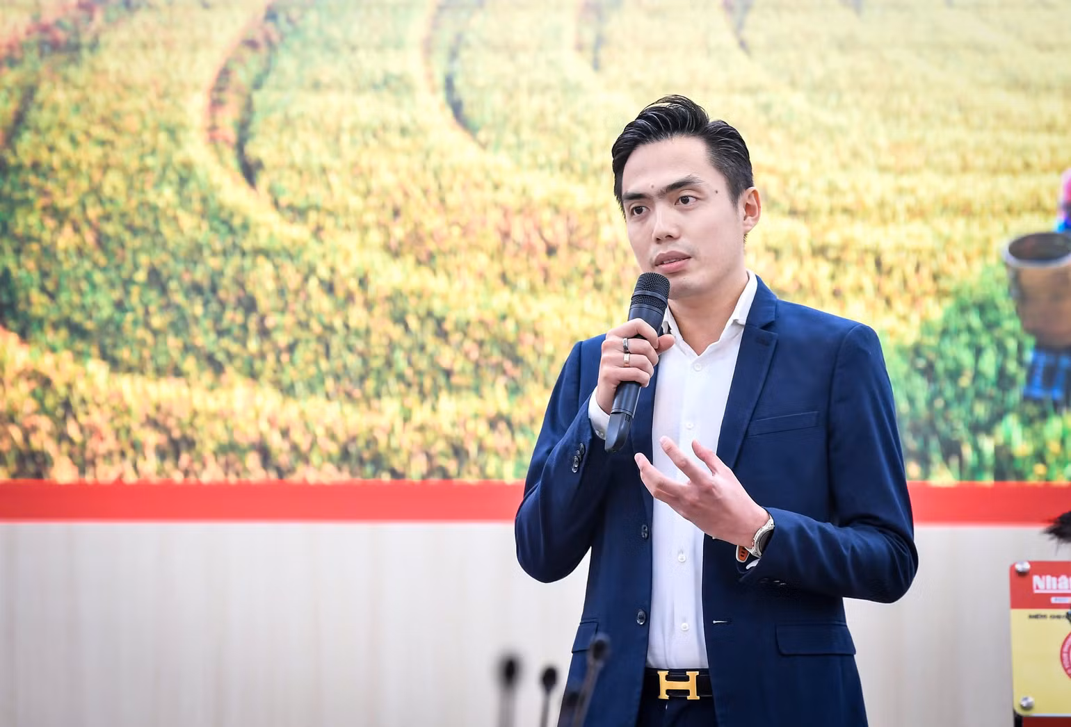 Ông Huy Nguyễn, Tổng Giám đốc Phygital Labs nói về dự án.