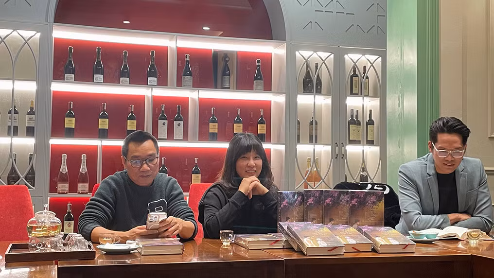 Tác giả Hồ Điệp Thanh Thanh chia sẻ về lần tái bản thứ hai của cuốn tiểu thuyết.