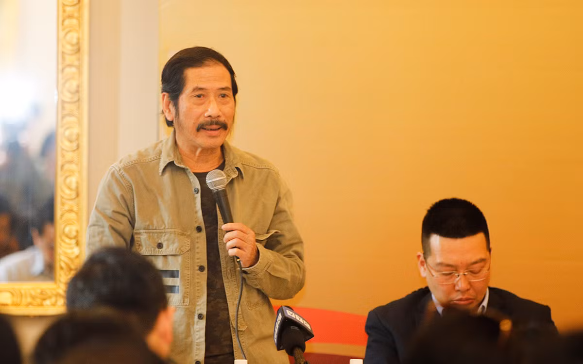 NSND Trần Bình cung cấp thông tin về chương trình nghệ thuật đặc biệt.