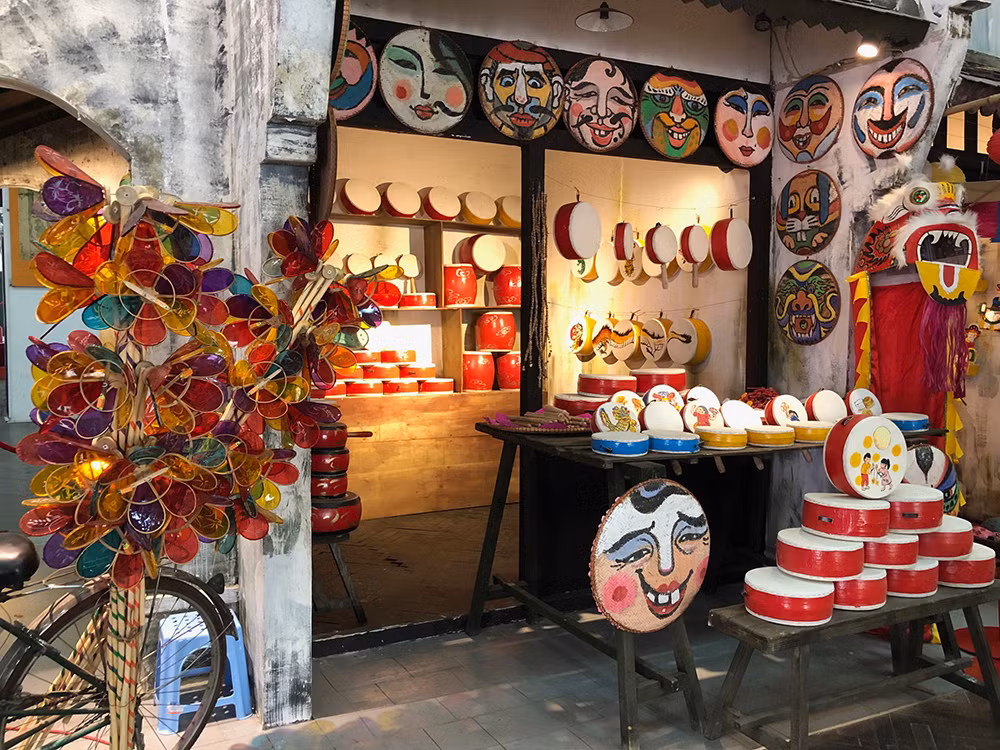 Trưng bày đồ chơi Trung thu truyền thống tại Hoàng thành Thăng Long (Ảnh minh họa)