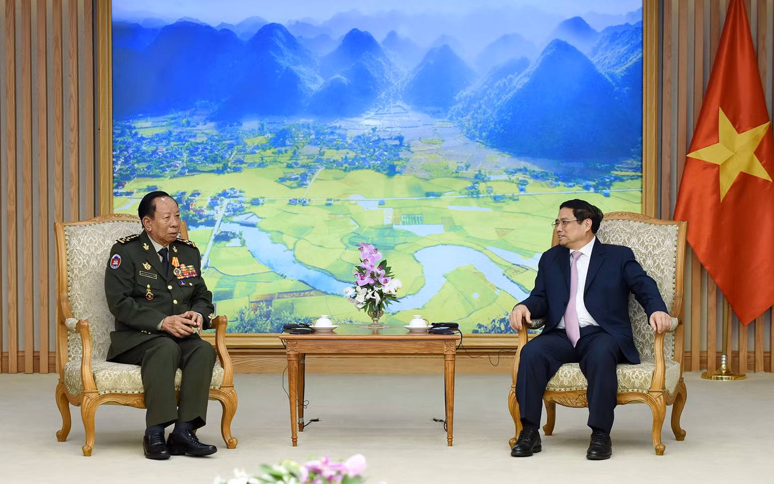Thủ tướng Phạm Minh Chính khẳng định, hợp tác quốc phòng tiếp tục là một trong những trụ cột quan trọng trong quan hệ Việt Nam-Campuchia. (Ảnh: Trần Hải) Thủ tướng Phạm Minh Chính khẳng định, hợp tác quốc phòng tiếp tục là một trong những trụ cột quan trọng trong quan hệ Việt Nam-Campuchia. (Ảnh: Trần Hải)