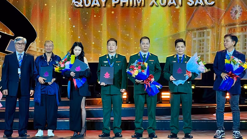 Giải “Quay phim xuất sắc nhất”.