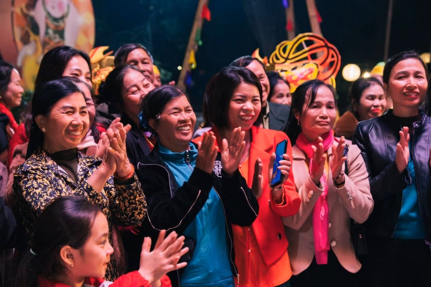 Tình cảm của người dân dành cho Hòa Minzy và sản phẩm âm nhạc tôn vinh quê hương của cô.