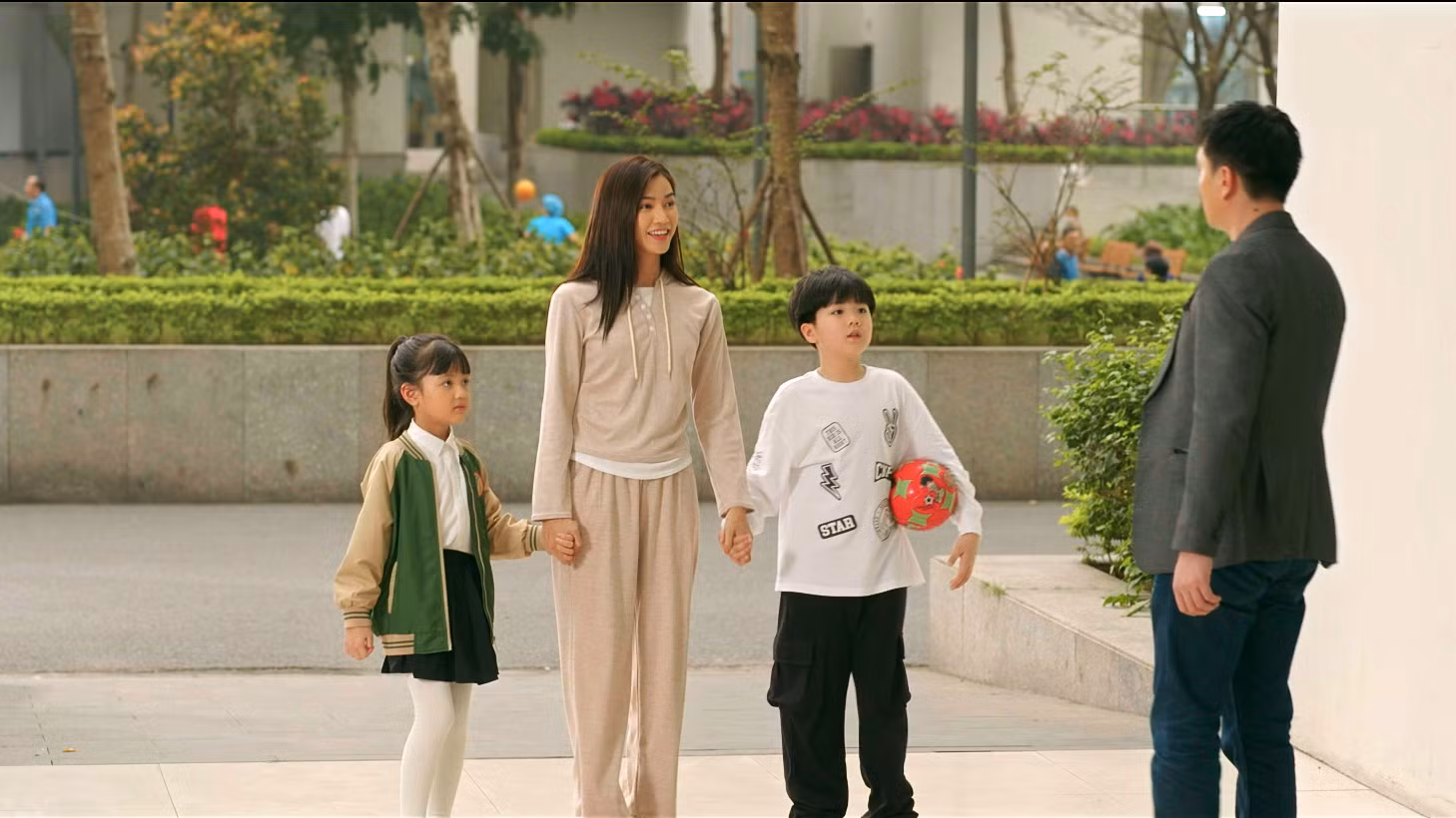 Trọng Lân và Anh Đào vào vai những ông bố, bà mẹ đơn thân.