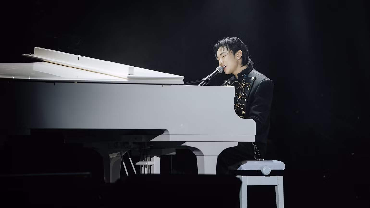 Soobin đang ở độ chín của tài năng và sự nghiệp. Soobin đang ở độ chín của tài năng và sự nghiệp.