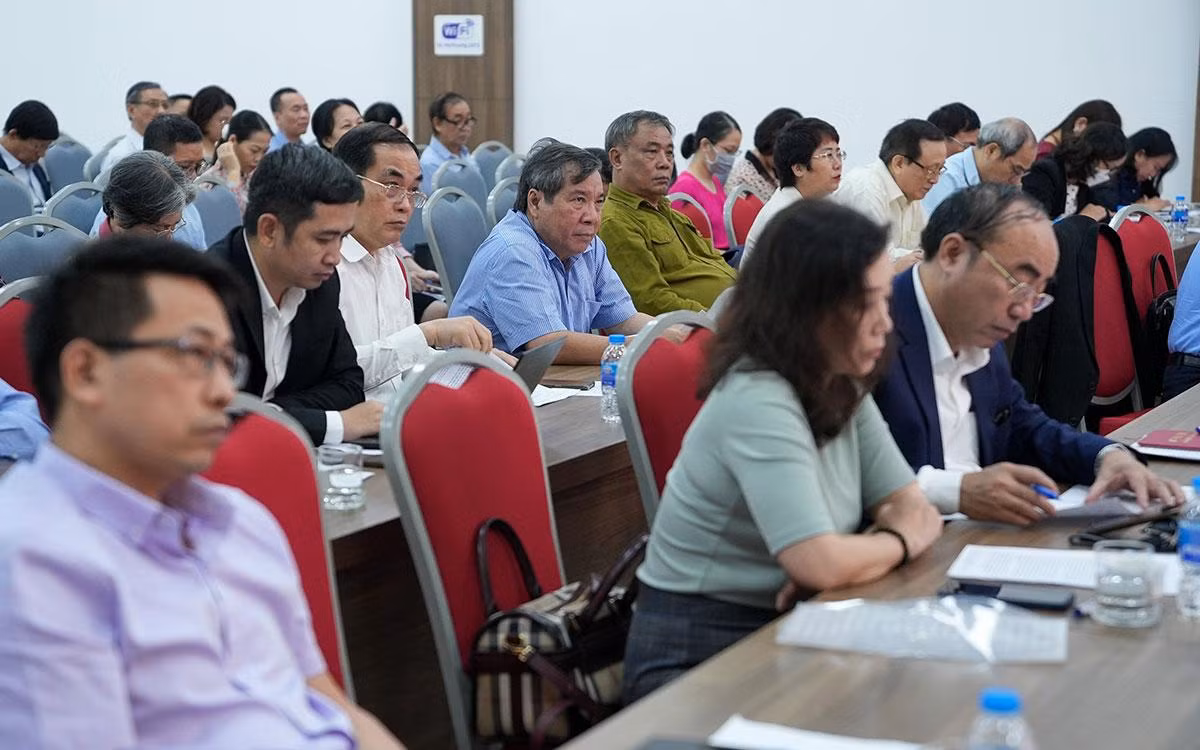Đông đảo đại diện các nhà xuất bản, đơn vị phát hành... đến dự Hội nghị. Đông đảo đại diện các nhà xuất bản, đơn vị phát hành... đến dự Hội nghị.