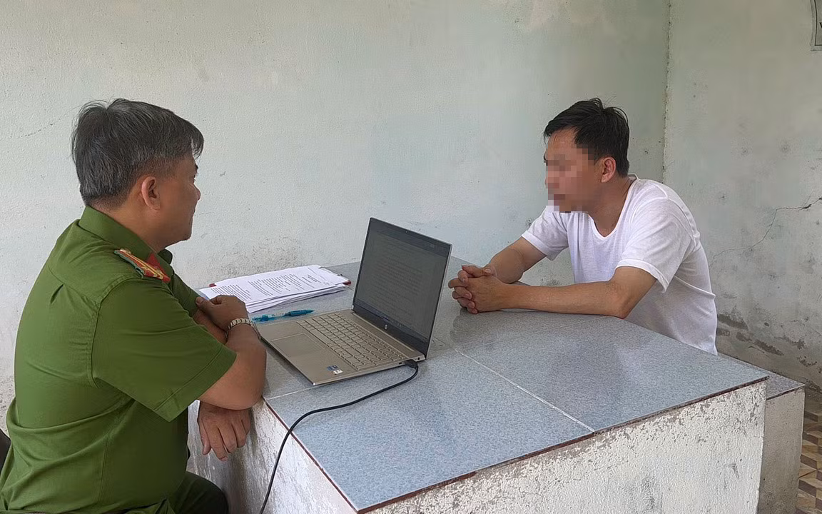 Bị can Nguyễn Thanh, Phó Giám đốc Trung tâm 4305D tại Cơ quan điều tra.