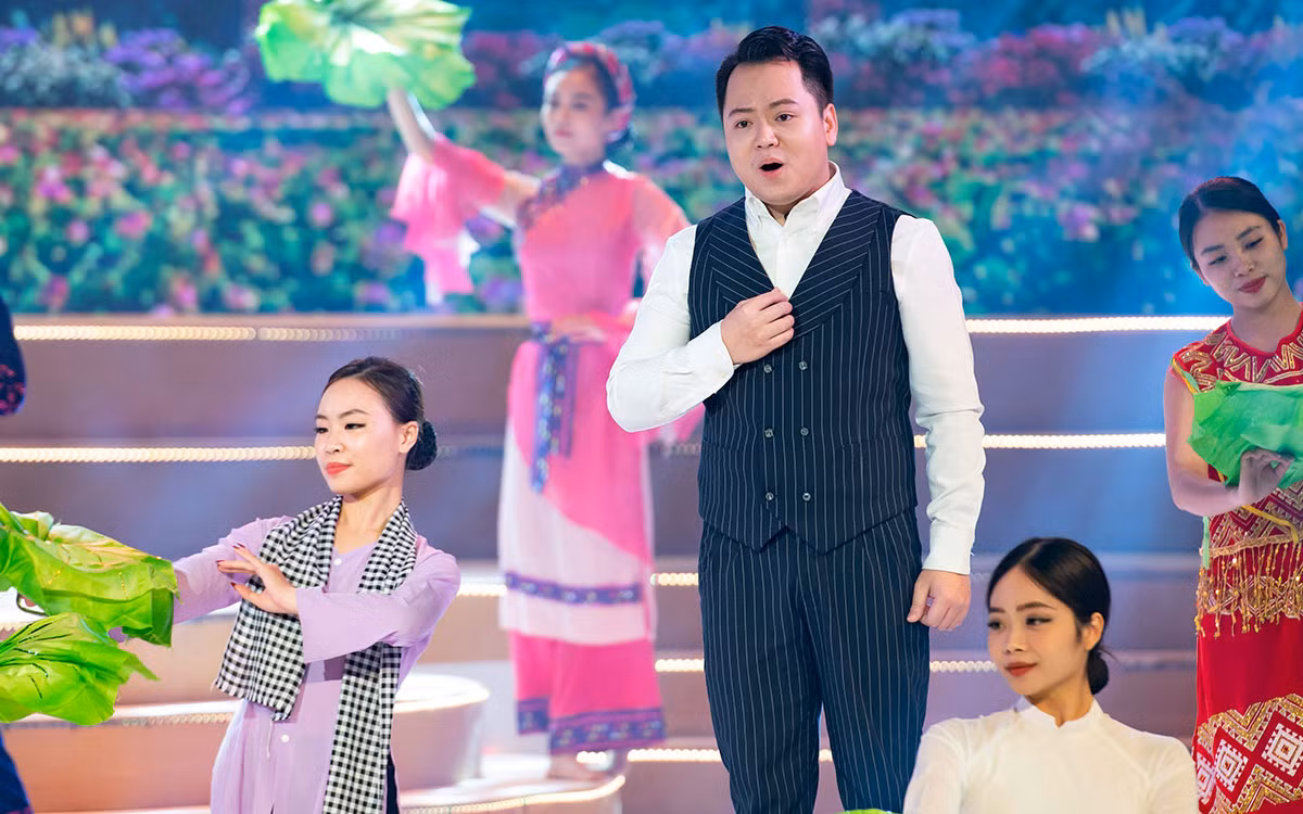 Nghệ sĩ trẻ Thanh Phong. Nghệ sĩ trẻ Thanh Phong.