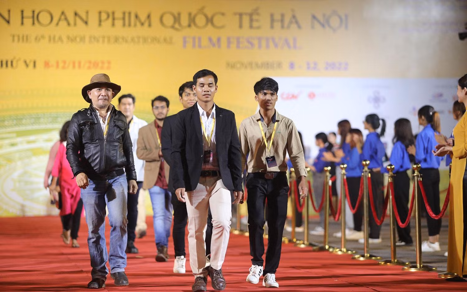 Các nghệ sĩ là những đại diện cho tác phẩm và cho nền điện ảnh của mình tại Liên hoan phim.