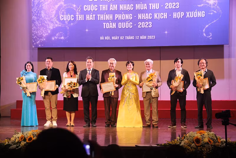 Ban Giám khảo cuộc thi.