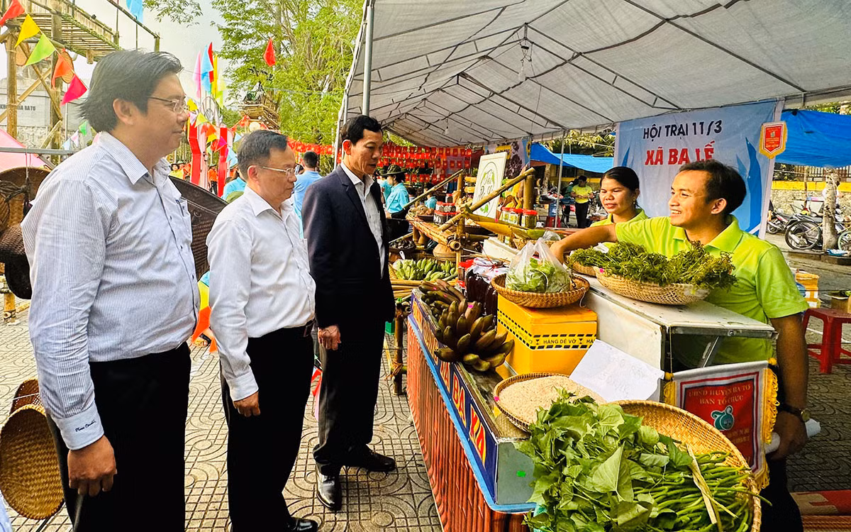 Giới thiệu các sản vật truyền thống, đặc trưng vùng núi Ba Tơ.