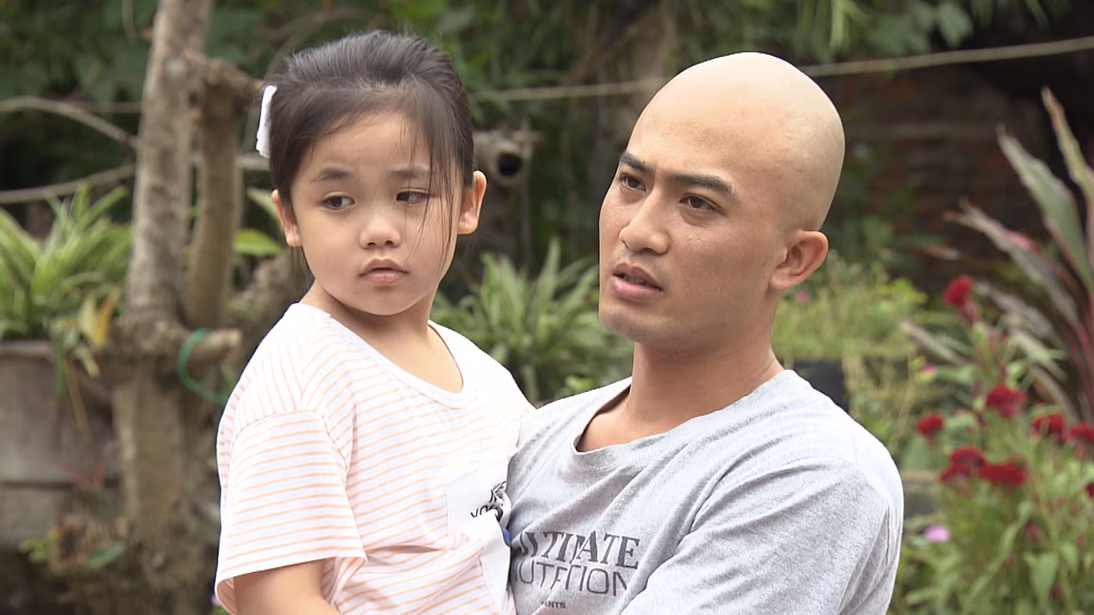 Doãn Quốc Đam ở phần trước "Phố trong làng".