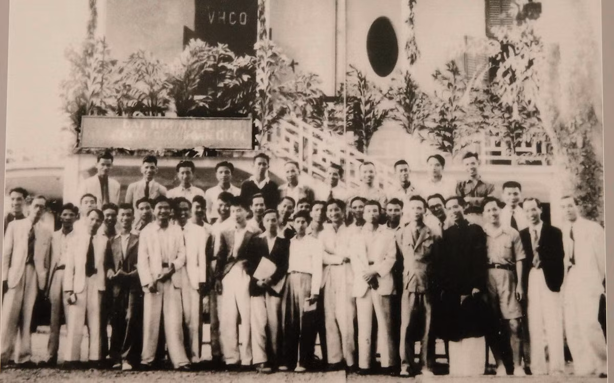 Các đại biểu dự Hội nghị Văn hóa tháng 11/1946. (Ảnh: Báo Văn hóa) Các đại biểu dự Hội nghị Văn hóa tháng 11/1946. (Ảnh: Báo Văn hóa)