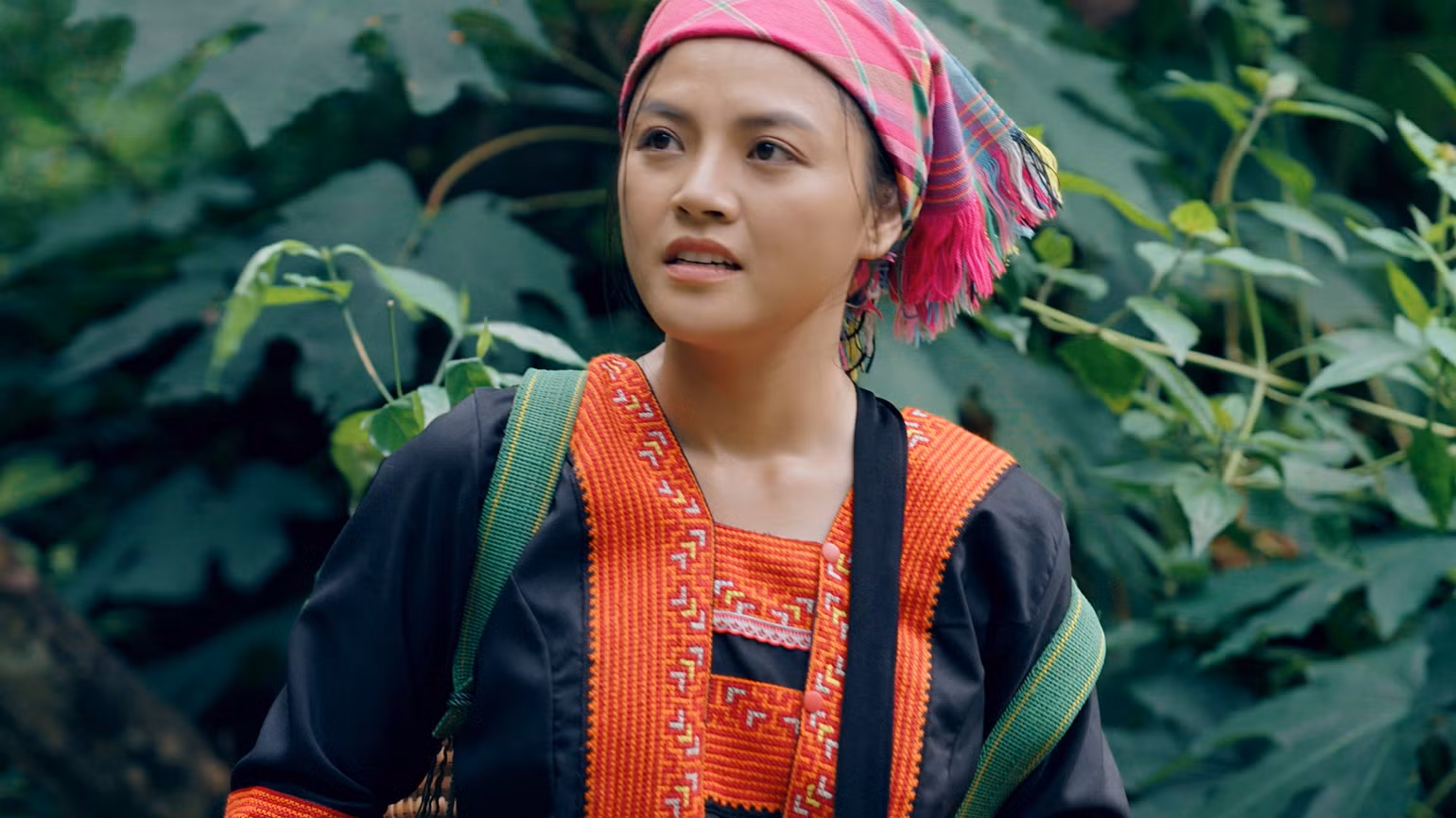 Thu Quỳnh vào vai y tá Phương. Thu Quỳnh vào vai y tá Phương.