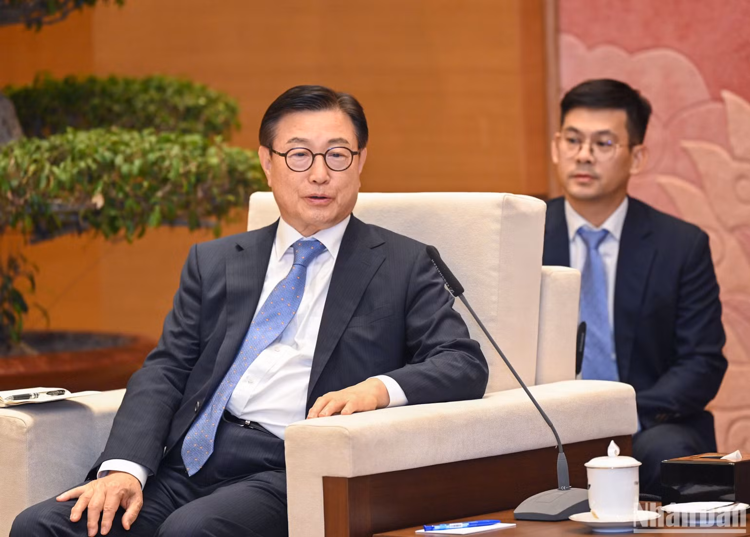 Tổng Giám đốc Công ty luật Kim&Chang Chung Kye Sung phát biểu tại buổi tiếp. Tổng Giám đốc Công ty luật Kim&Chang Chung Kye Sung phát biểu tại buổi tiếp.