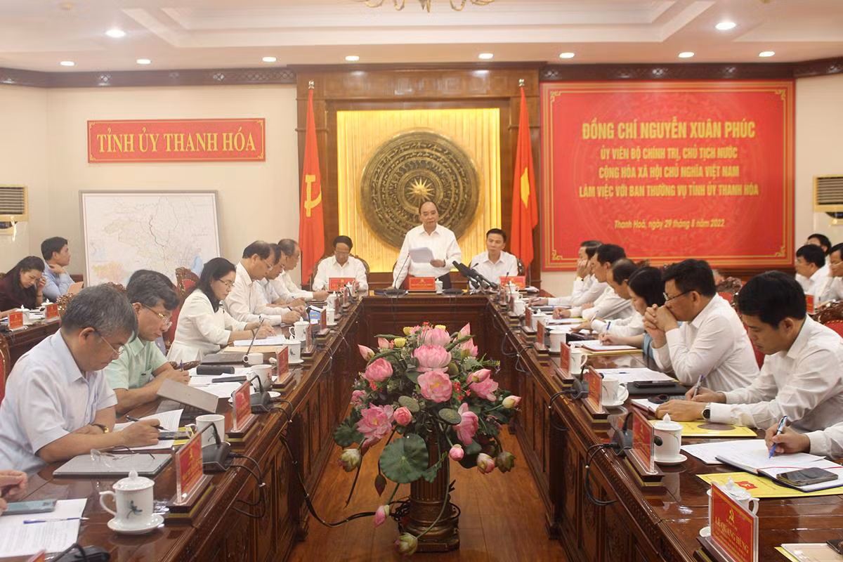 Quang cảnh buổi làm việc.