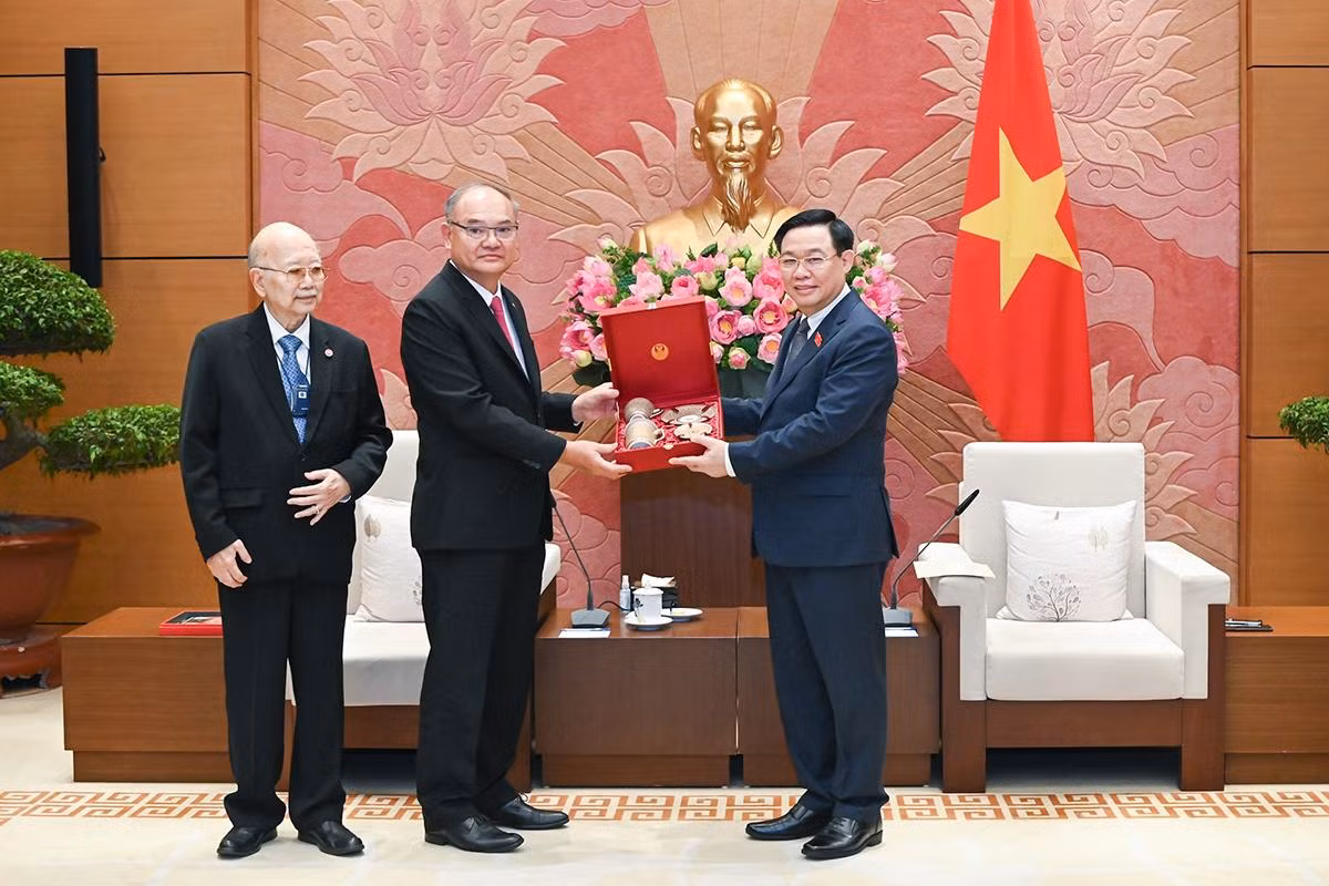 [Ảnh] Chủ tịch Quốc hội Vương Đình Huệ tiếp Phó Chủ tịch thứ nhất Thượng viện Thái Lan Singsuk Singpai ảnh 7