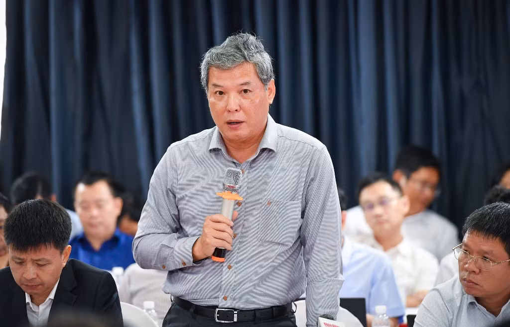 Ông Nguyễn Đình Việt, Phó Cục trưởng Cục Hàng hải Việt Nam phát biểu. Ông Nguyễn Đình Việt, Phó Cục trưởng Cục Hàng hải Việt Nam phát biểu.