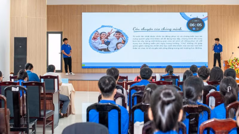 Quang cảnh chương trình. Quang cảnh chương trình.