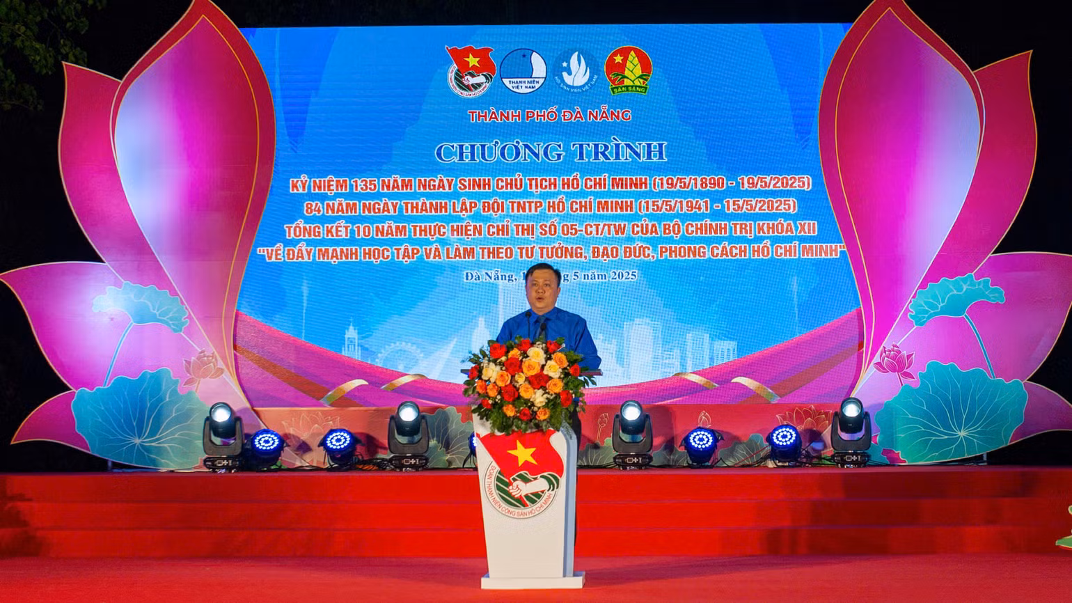 Bí thư Thành Đoàn Đà Nẵng phát biểu khai mạc.