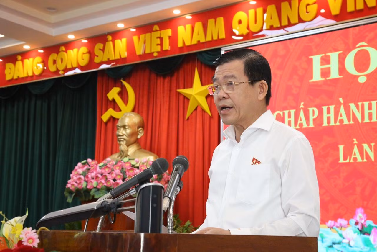 Đồng chí Nguyễn Hồng Lĩnh phát biểu tại hội nghị.