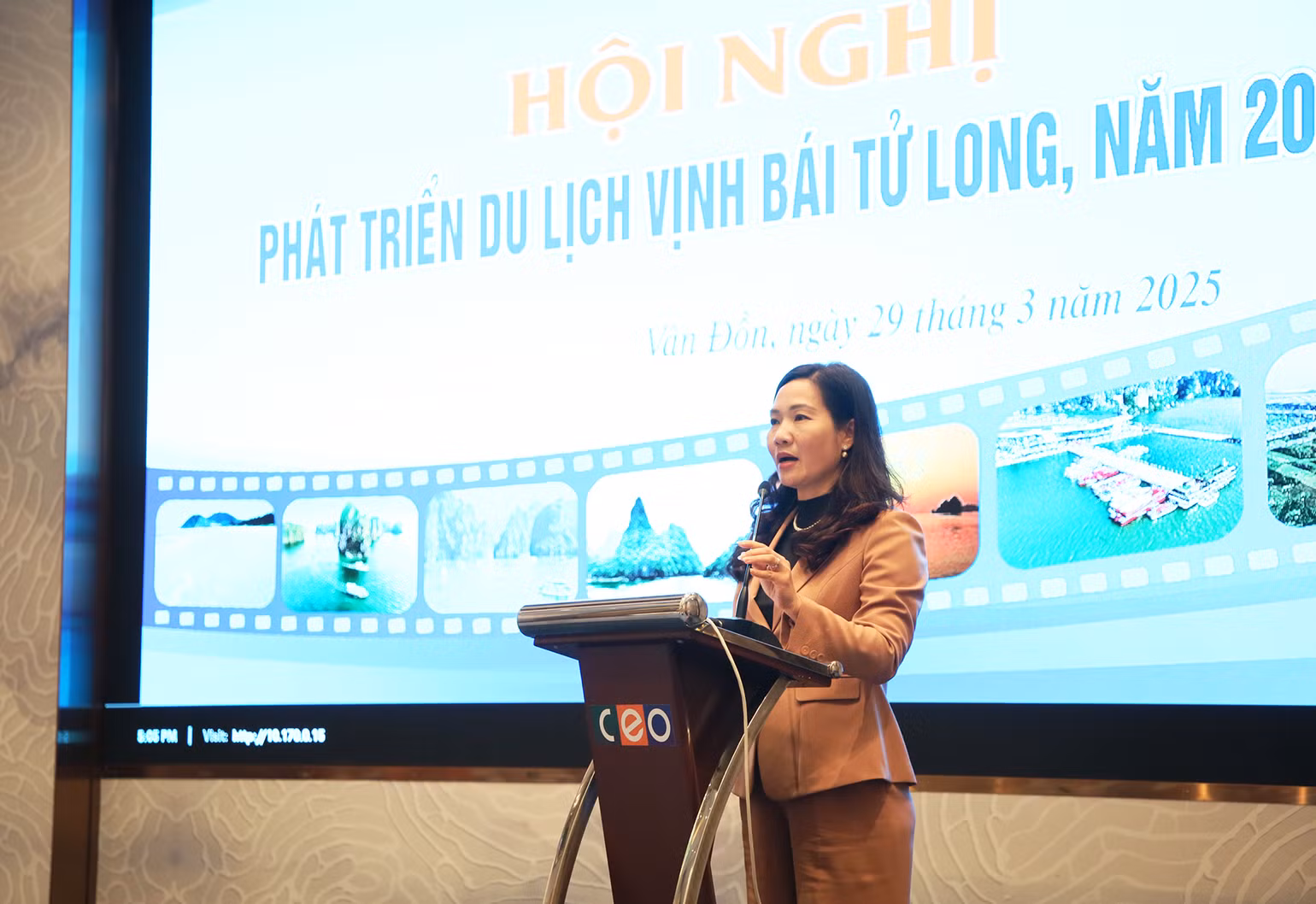 Phó Chủ tịch Ủy ban nhân dân tỉnh Quảng Ninh Nguyễn Thị Hạnh phát biểu tại hội nghị. Phó Chủ tịch Ủy ban nhân dân tỉnh Quảng Ninh Nguyễn Thị Hạnh phát biểu tại hội nghị.