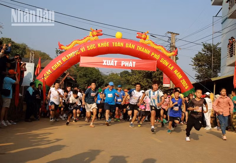 Hơn 3.000 người tham gia Ngày chạy Olympic vì sức khỏe toàn dân ảnh 3 Hơn 3.000 người tham gia Ngày chạy Olympic vì sức khỏe toàn dân ảnh 3