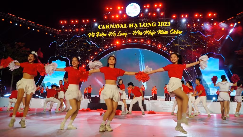 Chương trình nghệ thuật tại lễ khai mạc Carnaval Hạ Long 2023. Chương trình nghệ thuật tại lễ khai mạc Carnaval Hạ Long 2023.