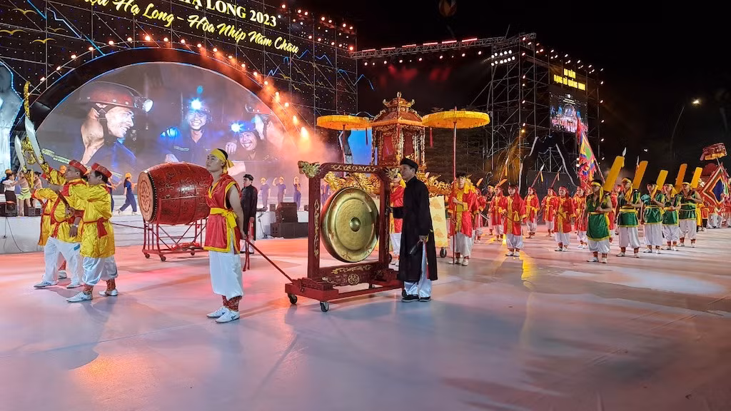 Sắc màu văn hóa các dân tộc tỉnh Quảng Ninh tại Carnaval Hạ Long 2023. Sắc màu văn hóa các dân tộc tỉnh Quảng Ninh tại Carnaval Hạ Long 2023.