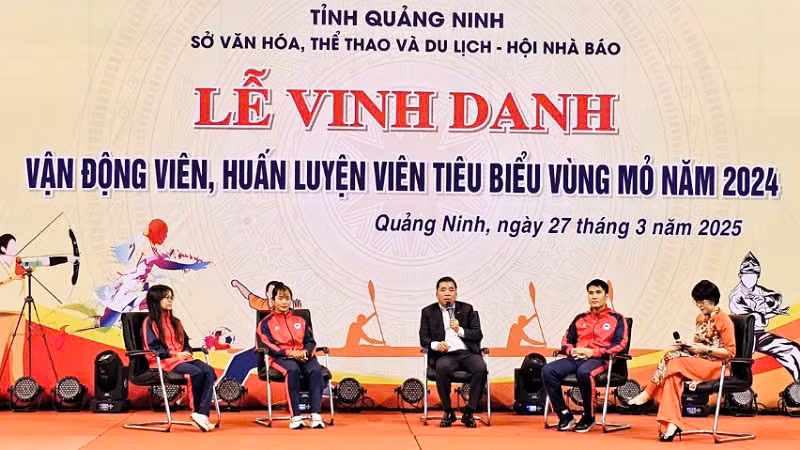 Toạ đàm giao lưu với các Vận động viên tiêu biểu Vùng mỏ năm 2024. Toạ đàm giao lưu với các Vận động viên tiêu biểu Vùng mỏ năm 2024.
