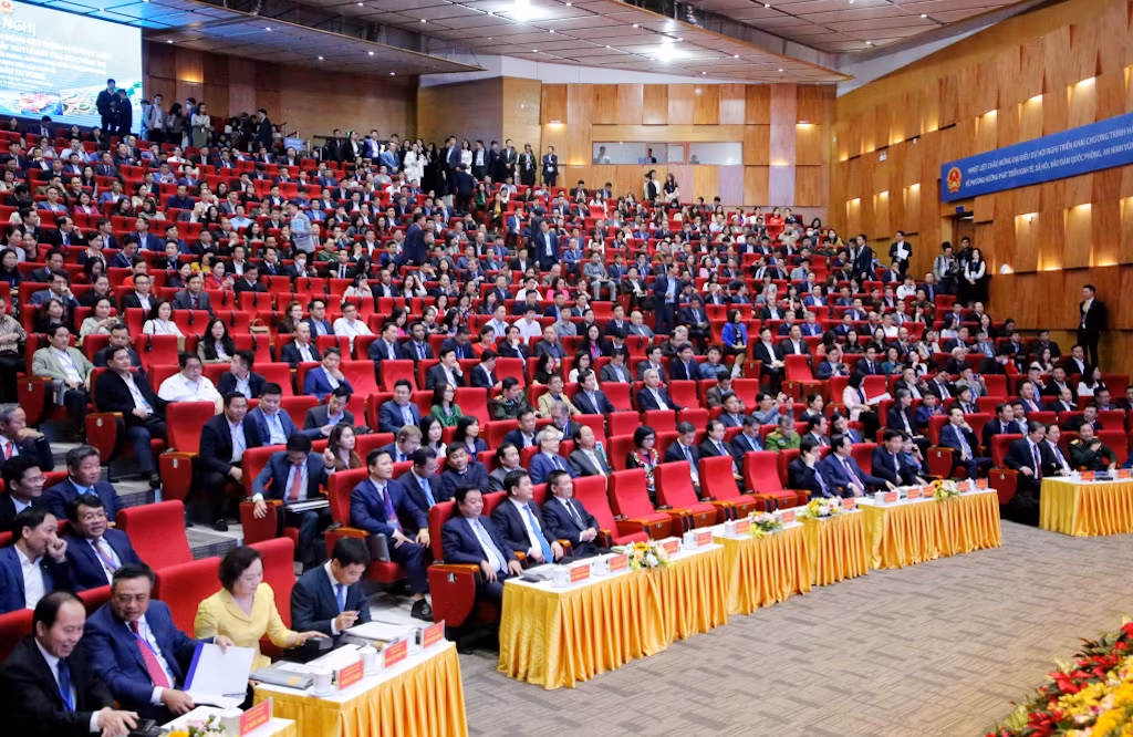 Quang cảnh Hội nghị triển khai chương trình hành động của Chính Phủ thực hiện Nghị quyết số 30-NQ/TW.