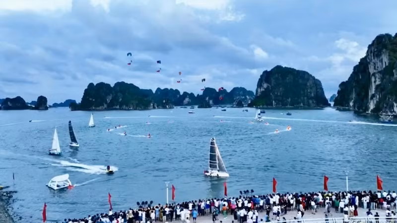 Các câu lạc bộ tham gia lễ hội trình diễn các kỹ thuật điêu luyện tạo ra các hình ảnh đẹp hấp dẫn đông đảo người dân và du khách.