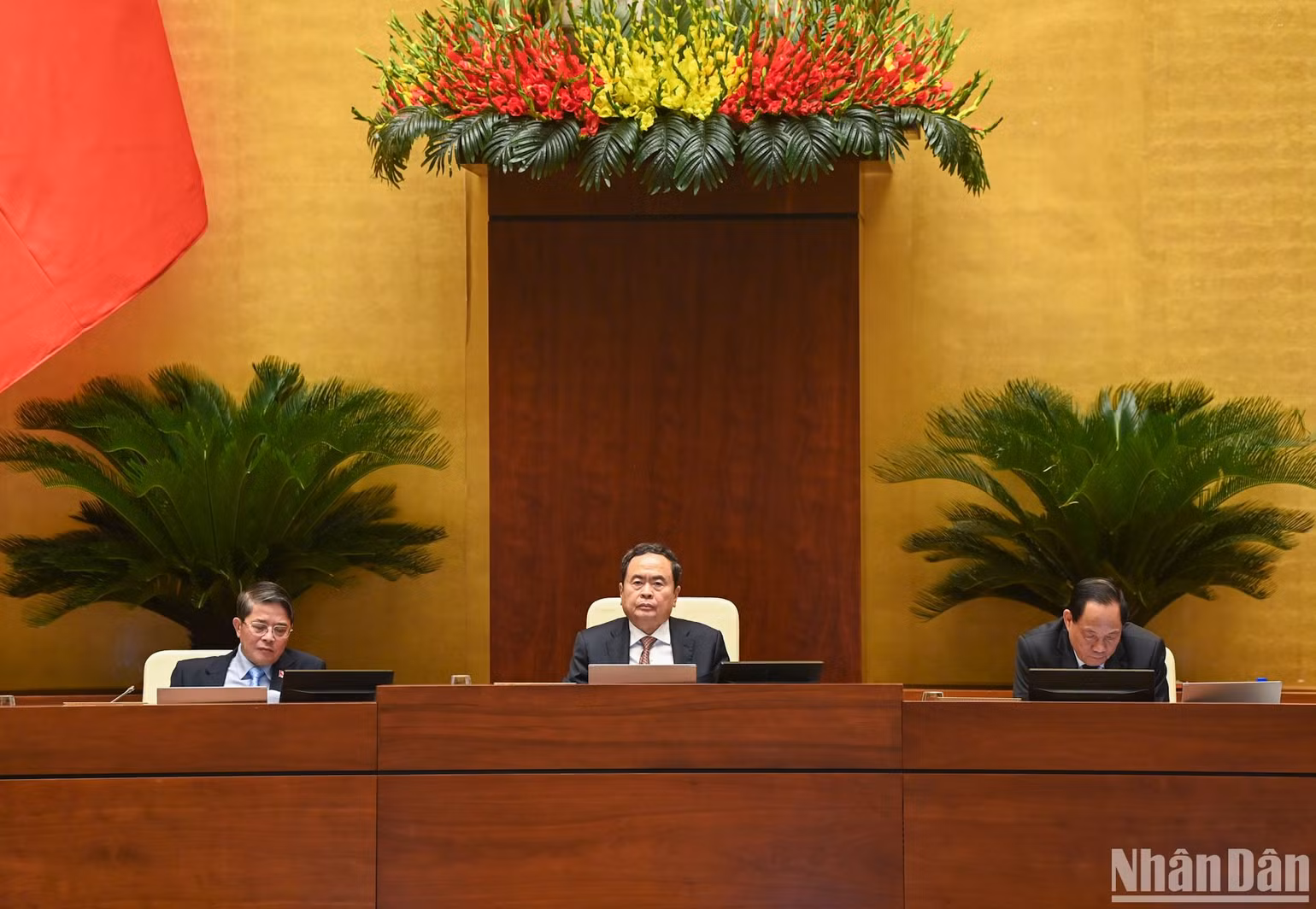 Chủ tịch Quốc hội Trần Thanh Mẫn và các Phó Chủ tịch Quốc hội dự phiên họp. (Ảnh: DUY LINH)