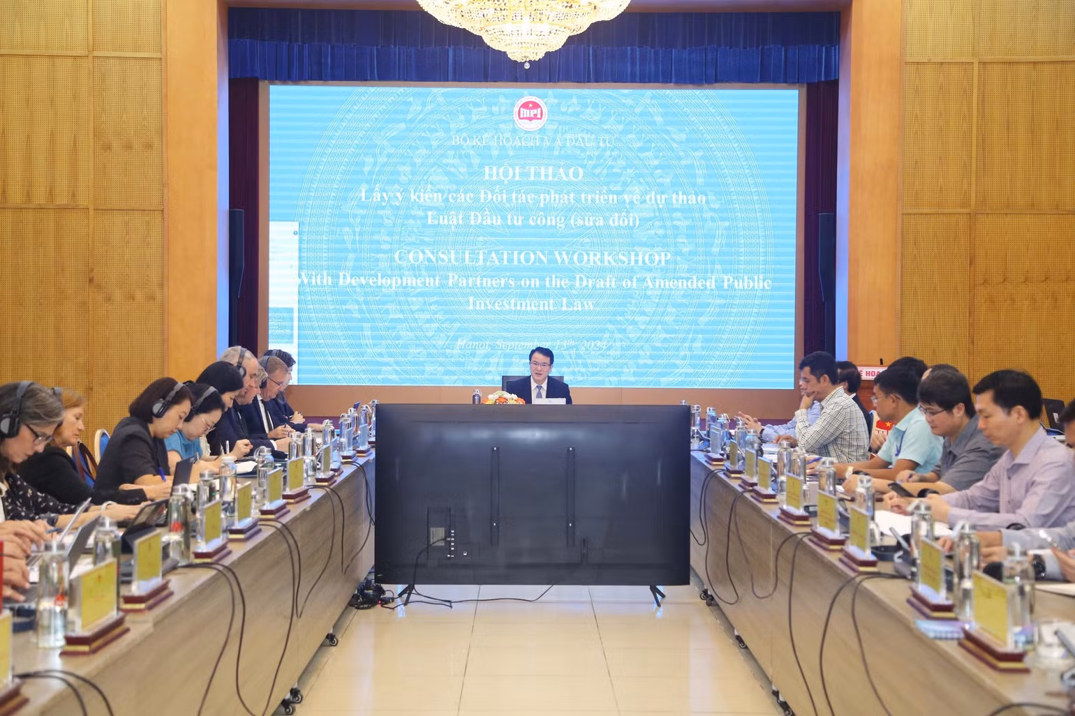 Quang cảnh hội thảo. Quang cảnh hội thảo.