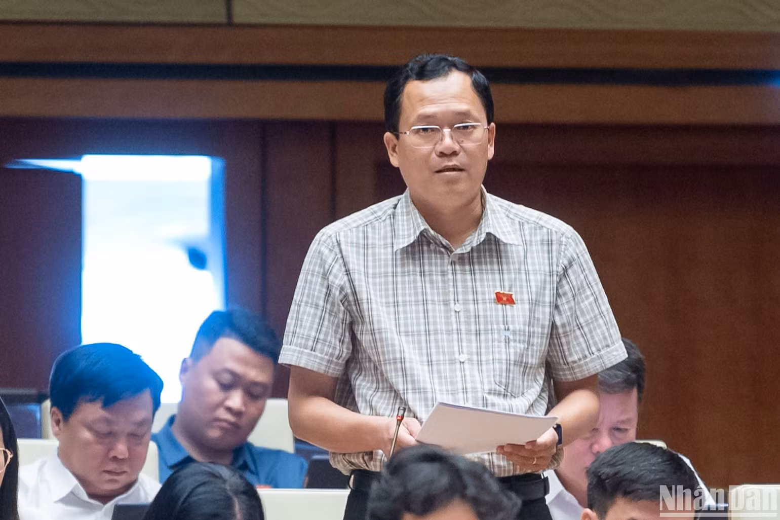 Đại biểu Huỳnh Thanh Phương (đoàn Tây Ninh) tham gia ý kiến thảo luận. (Ảnh: THỦY NGUYÊN)