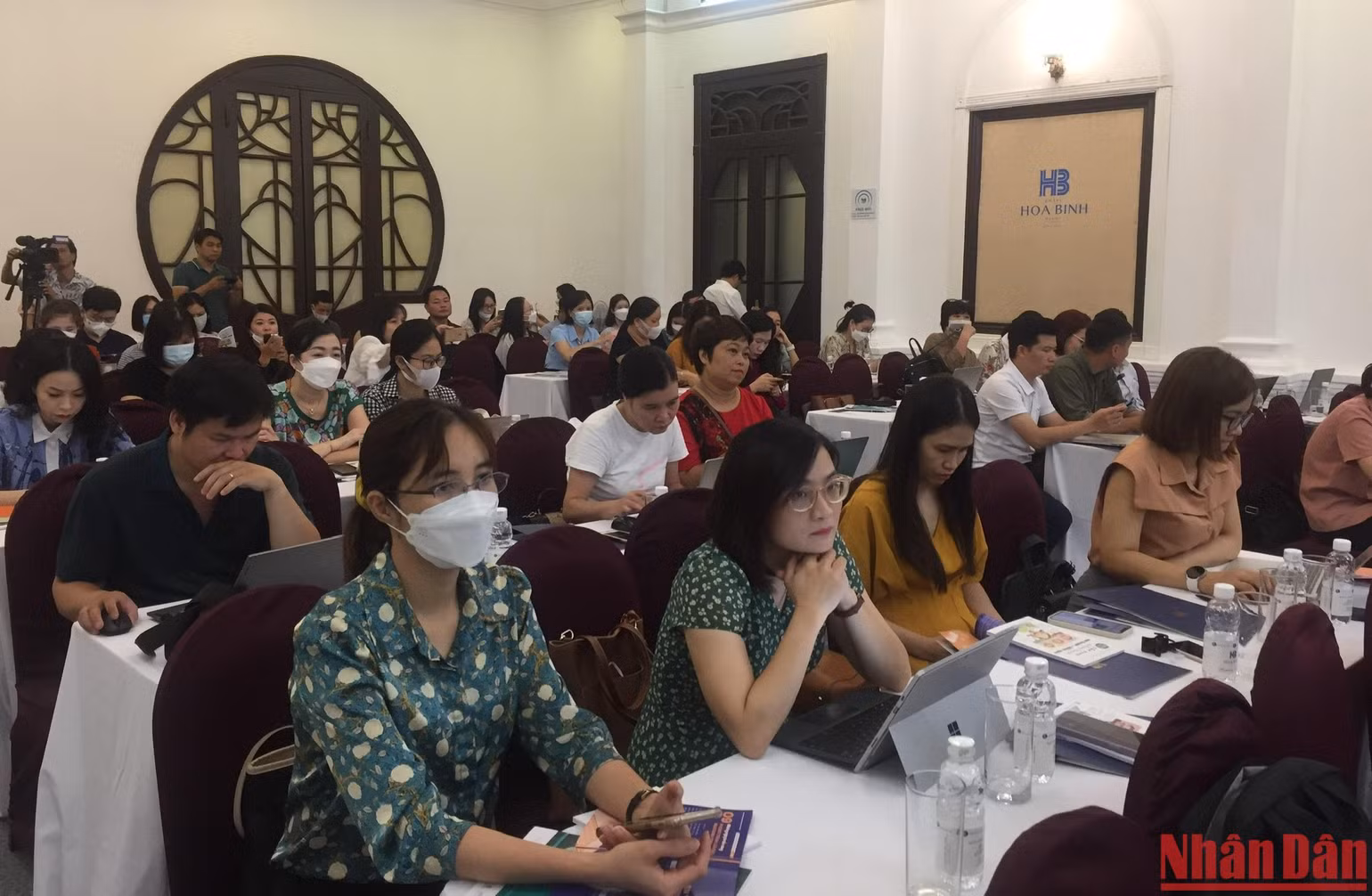 Quang cảnh hội nghị. Quang cảnh hội nghị.