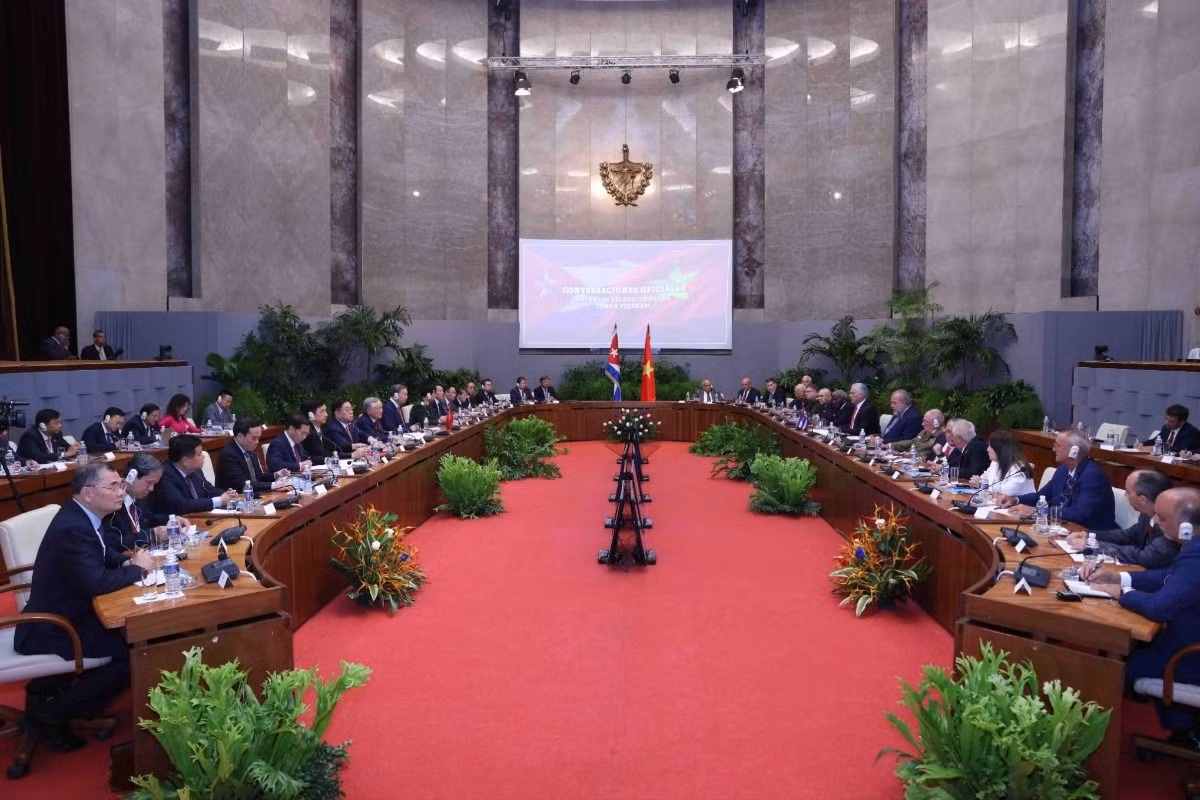 Tổng Bí thư, Chủ tịch nước Tô Lâm hội đàm với Bí thư thứ nhất Đảng Cộng sản Cuba, Chủ tịch Cuba Miguel Diaz Canel Bermudez. (Ảnh: TTXVN) Tổng Bí thư, Chủ tịch nước Tô Lâm hội đàm với Bí thư thứ nhất Đảng Cộng sản Cuba, Chủ tịch Cuba Miguel Diaz Canel Bermudez. (Ảnh: TTXVN)