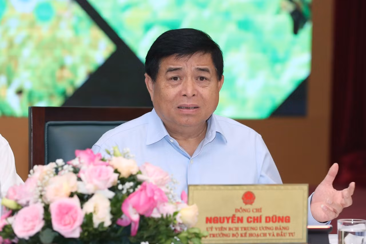 Bộ trưởng Nguyễn Chí Dũng chủ trì tọa đàm.