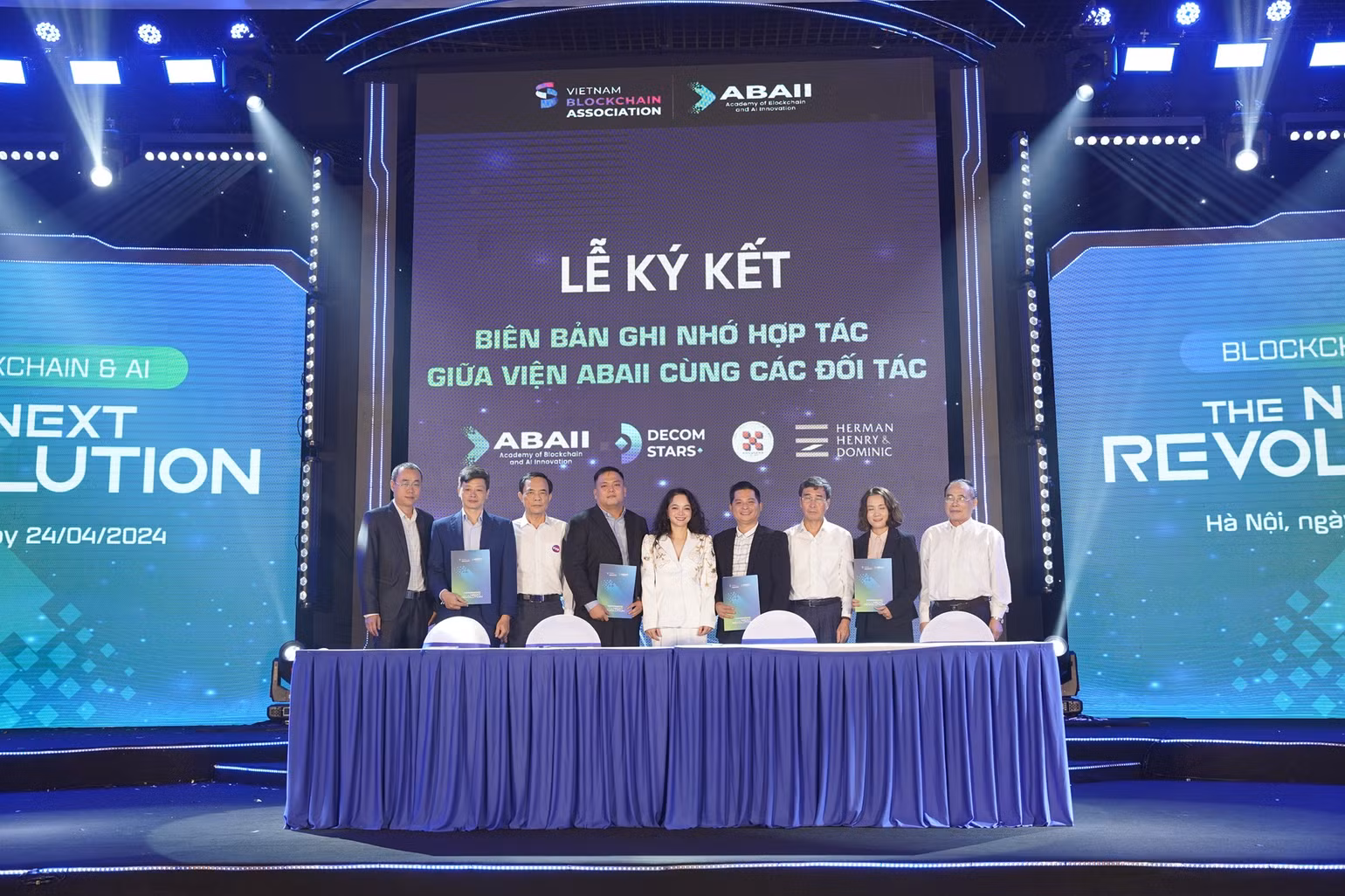 Ký kết biên bản ghi nhớ hợp tác giữa Viện Công nghệ Blockchain và AI và các đối tác. Ký kết biên bản ghi nhớ hợp tác giữa Viện Công nghệ Blockchain và AI và các đối tác.