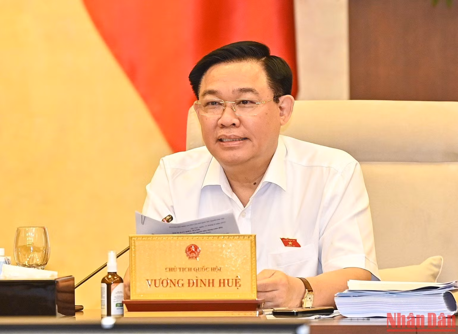Chủ tịch Quốc hội Vương Đình Huệ phát biểu ý kiến thảo luận tại phiên họp. (Ảnh: DUY LINH)