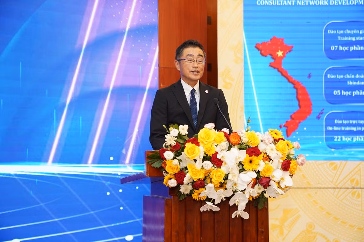 Ông Watanabe Shige, Phó Đại sứ Nhật Bản tại Việt Nam phát biểu tại buổi lễ. Ông Watanabe Shige, Phó Đại sứ Nhật Bản tại Việt Nam phát biểu tại buổi lễ.