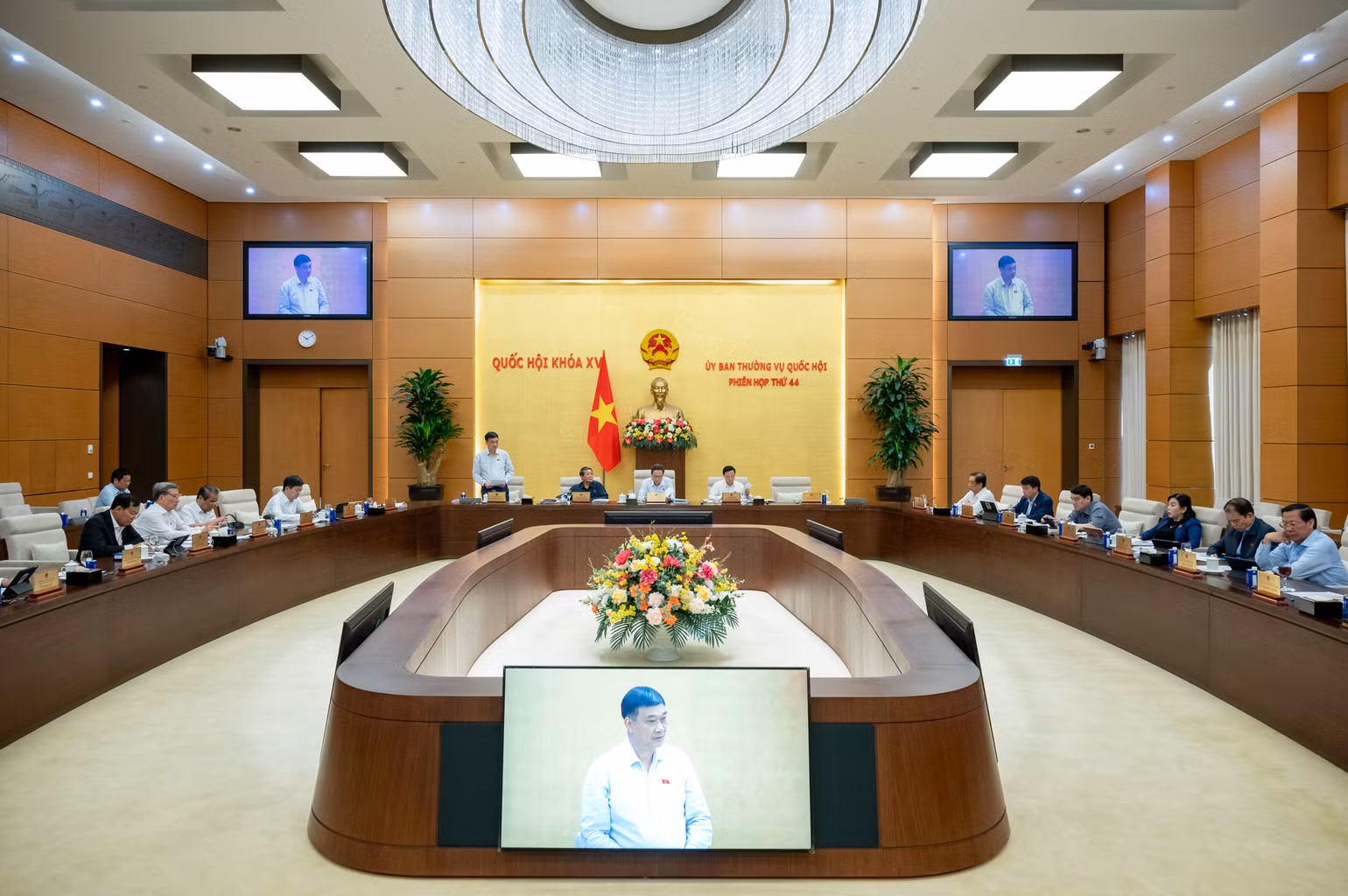 Quang cảnh phiên họp. (Ảnh: DUY LINH)