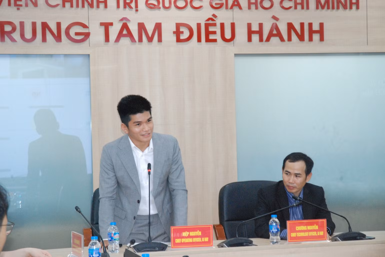 Ông Nguyễn Hoàng Hiệp, Giám đốc Vận hành AI Hay, phát biểu. (Ảnh: VĂN TOẢN) Ông Nguyễn Hoàng Hiệp, Giám đốc Vận hành AI Hay, phát biểu. (Ảnh: VĂN TOẢN)